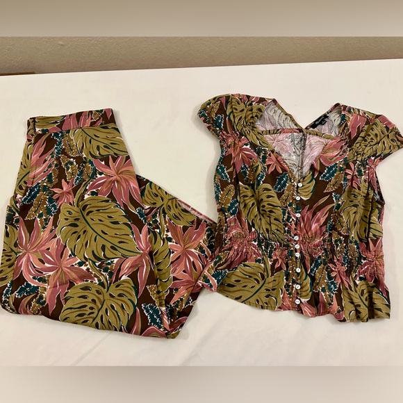 Madewell Floral Two-Piece Set in Pink and Green and Browns (skirt and top) - Picture 6 of 6
